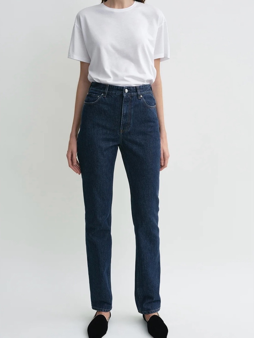 Toteme Garderob
High slim denim indigo